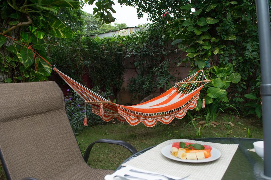 Hostal Casa Los Espinoza Манагуа Екстериор снимка