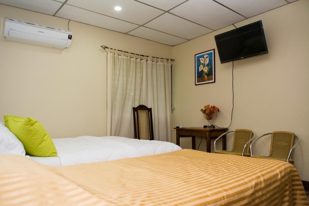 Hostal Casa Los Espinoza Манагуа Екстериор снимка