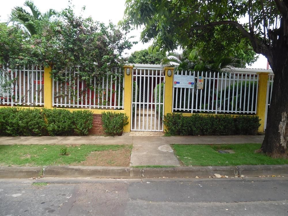 Hostal Casa Los Espinoza Манагуа Екстериор снимка