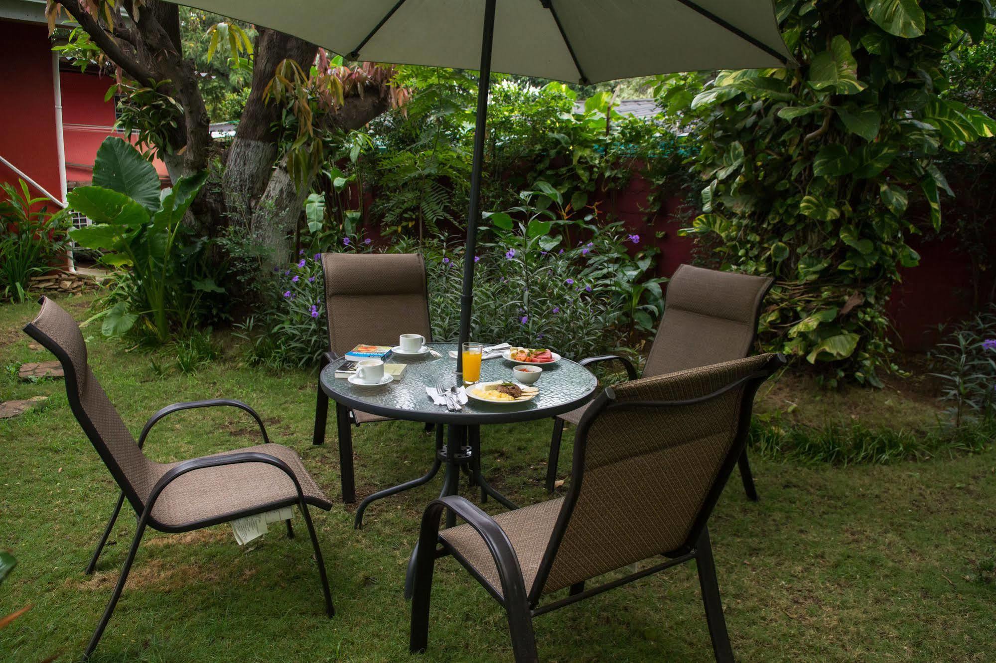 Hostal Casa Los Espinoza Манагуа Екстериор снимка