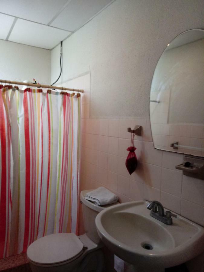 Hostal Casa Los Espinoza Манагуа Екстериор снимка